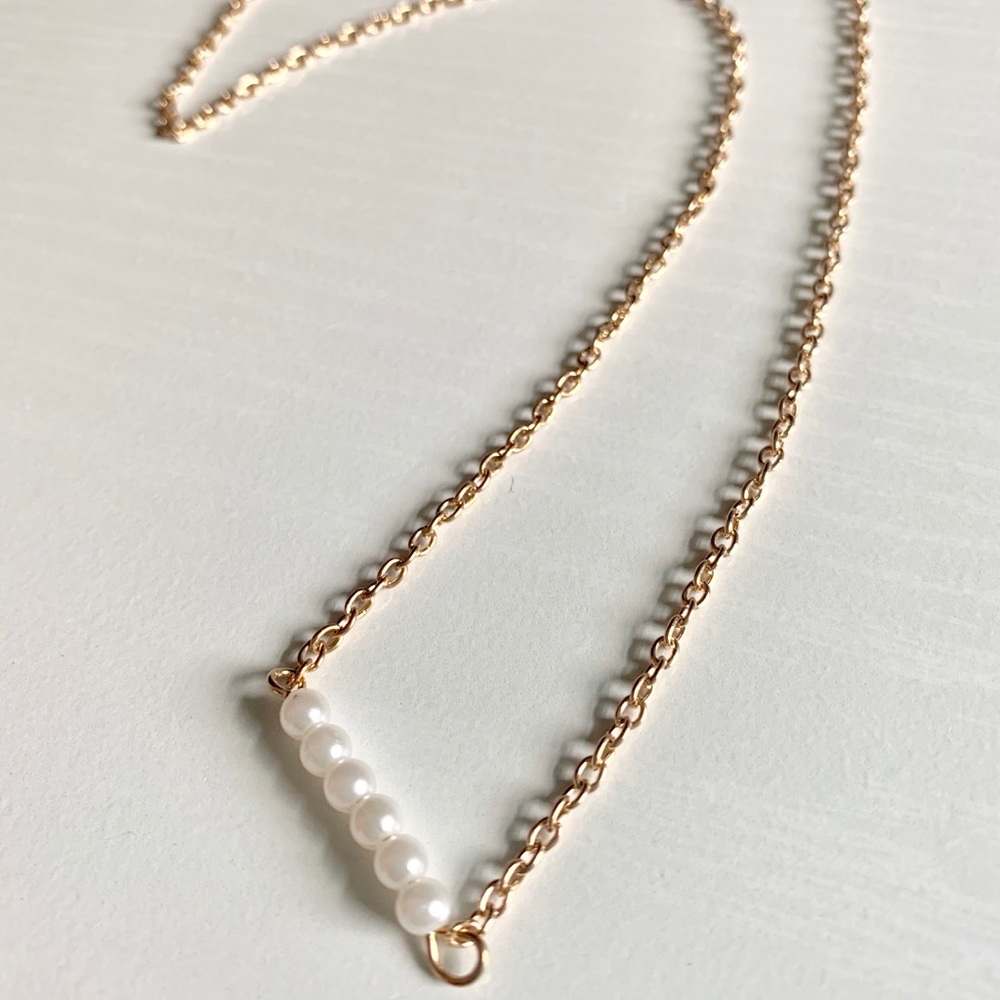 HOST PICK🌟Multi-pearl Dainty Chain